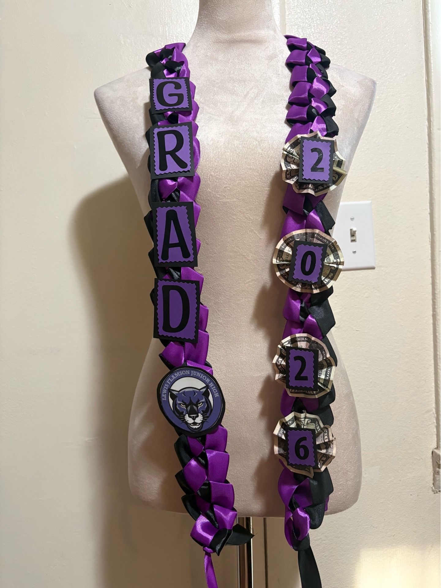 Graudtion leis