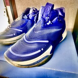 Men’s Jordans Blue Size 11 Or 12