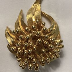 Gold Tone Vintage BSK brooch/ Pin