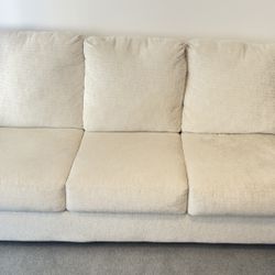 Sleeper Couch With Queen Size Pullout 