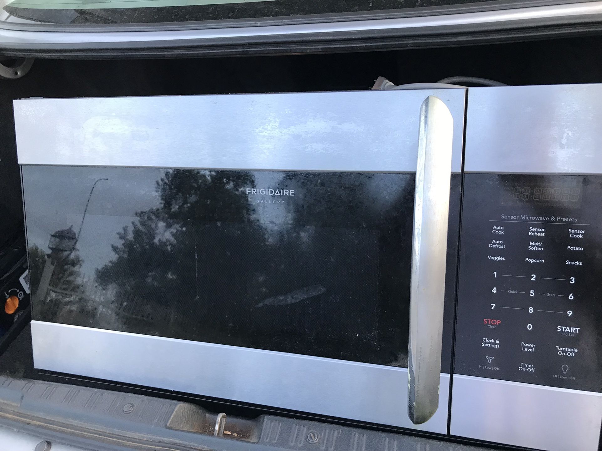 Frigidaire Gallery Microwave Over The Stove With Vent