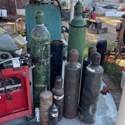 Acetylene & Oxigen Botles