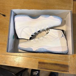 Jordan 11 Legend Blue