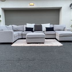 Huge Grey  Sectional Couch From Macy’s  In Excellent Condition - FREE DELIVERY 🚛