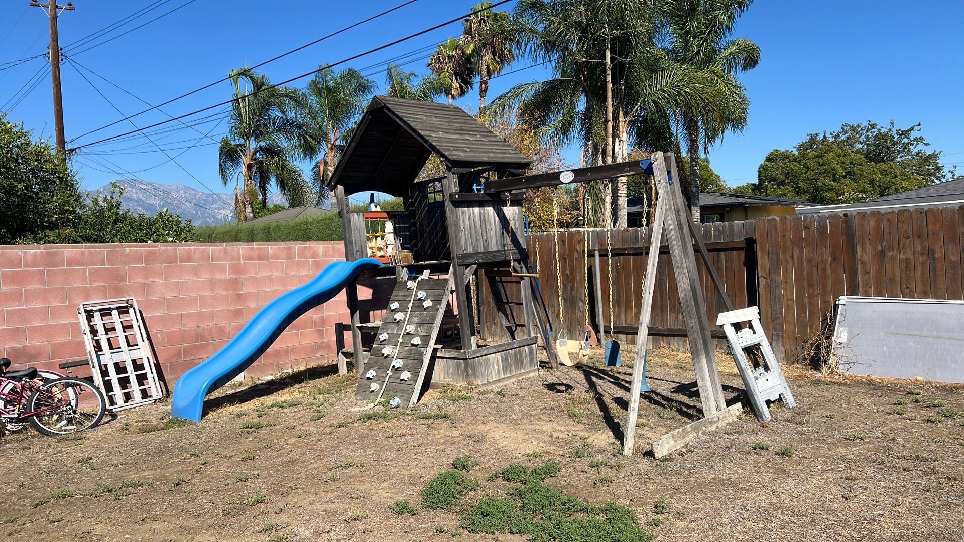 Swing Set FREE FREE FREE