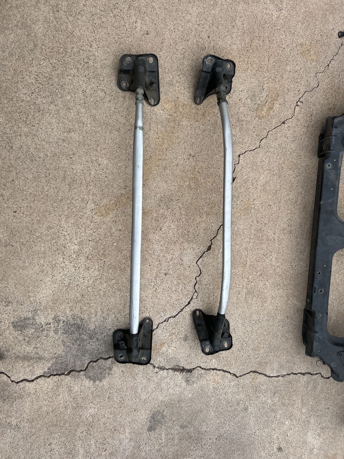 350z Strut Tower Bars