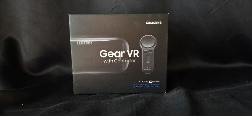 Samsung Gear VR W/ Controller (Oculus)