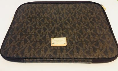MICHAEL KORS (TABLET CASE)