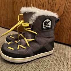Sorel Winter Boots Ladies/kids Size 5