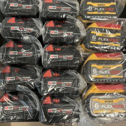Milwaukee And Dewalt Batteries 🔋 