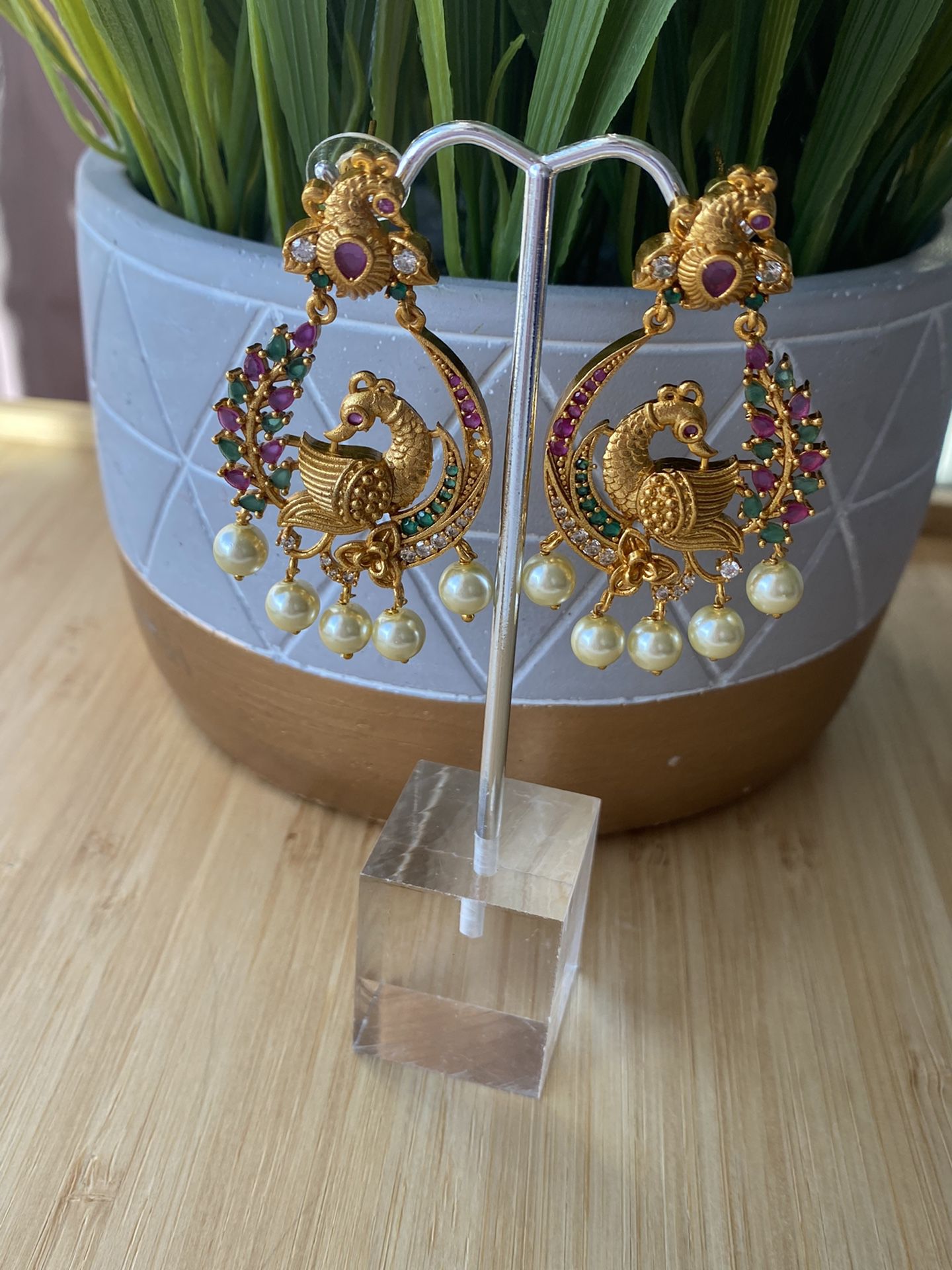 Earrings for Sale in Naperville, IL - OfferUp