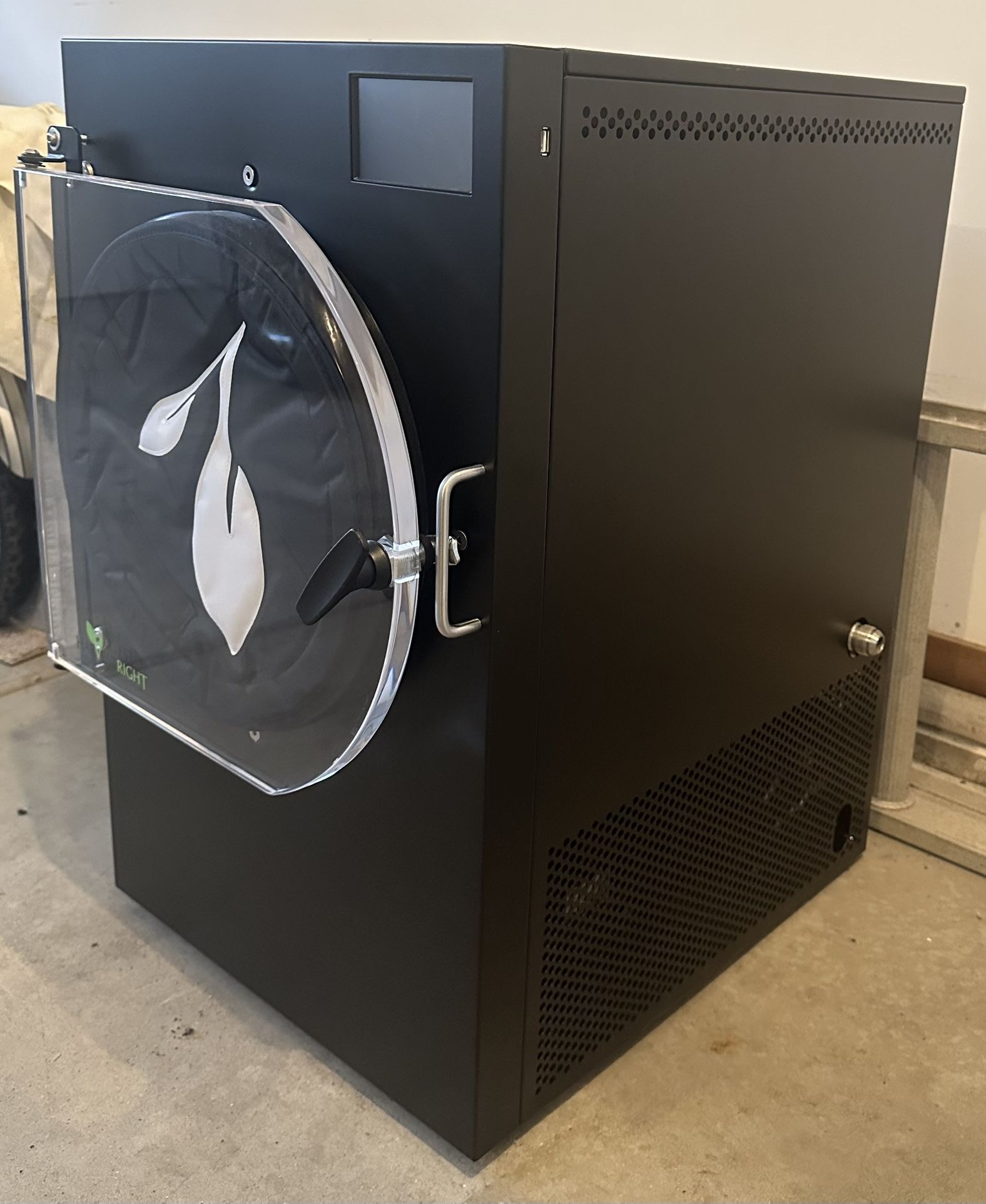 Harvest Right Small Home  Pro Freeze Dryer + Oil Free Pump