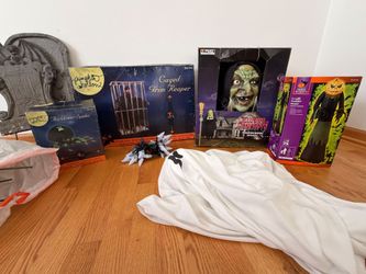 *NEED GONE* Halloween Decor Package