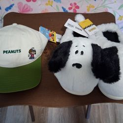 Peanuts Snoopy Hat And Slippers Set