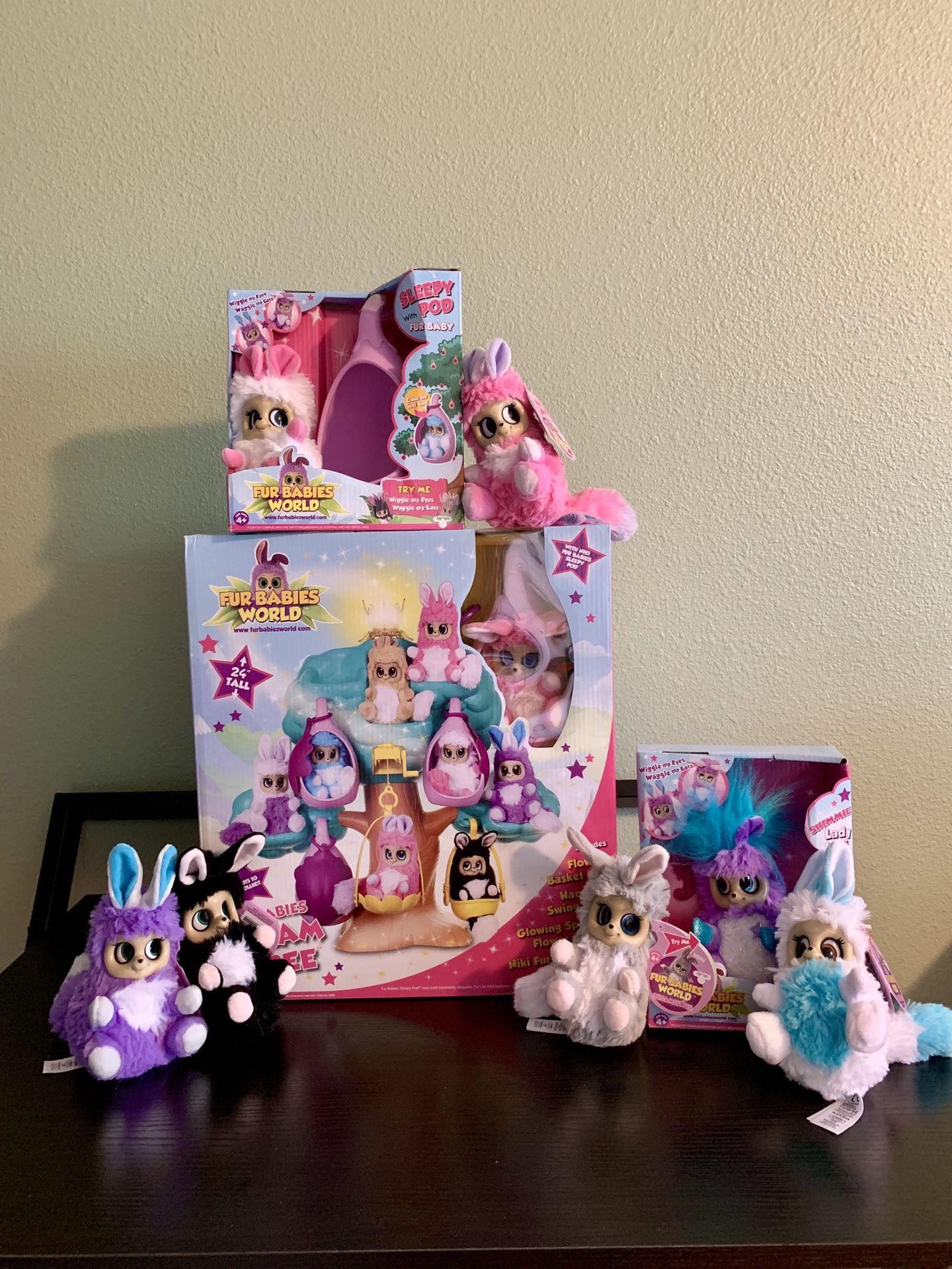 NEW! Furbaby Dream Tree Toy + 7 extra Furbaby toys