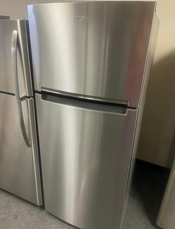Whirlpool Refrigerator with TopFreezer StainlessSteel