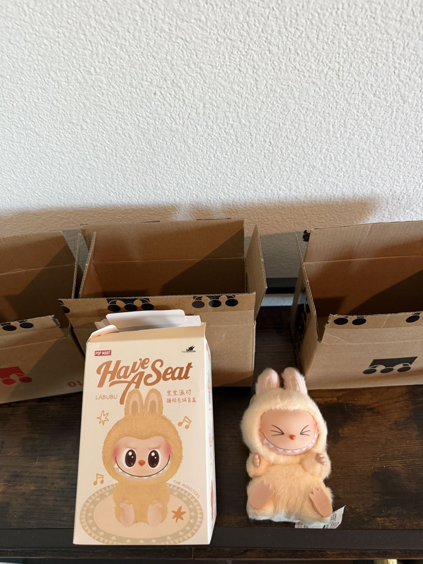 SISI Have A Seat Labubu