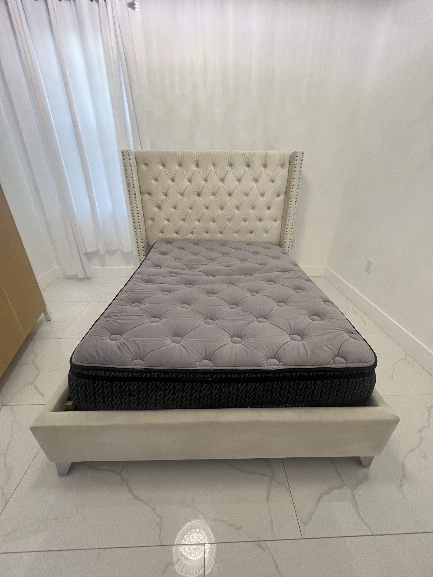 Full Bed