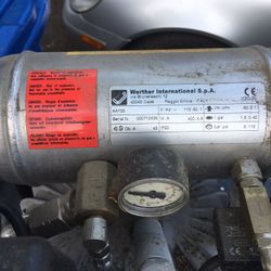 Small motor/air compressor