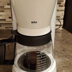 Braun KF180-WH FlavorSelect 12-Cup Coffeemaker, White