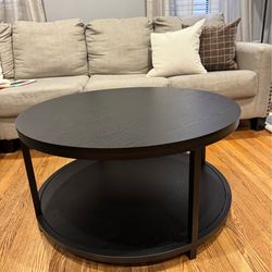 Round coffee table
