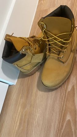 Timberlands Size 4