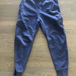 Nike Tech Joggers - Navy Blue