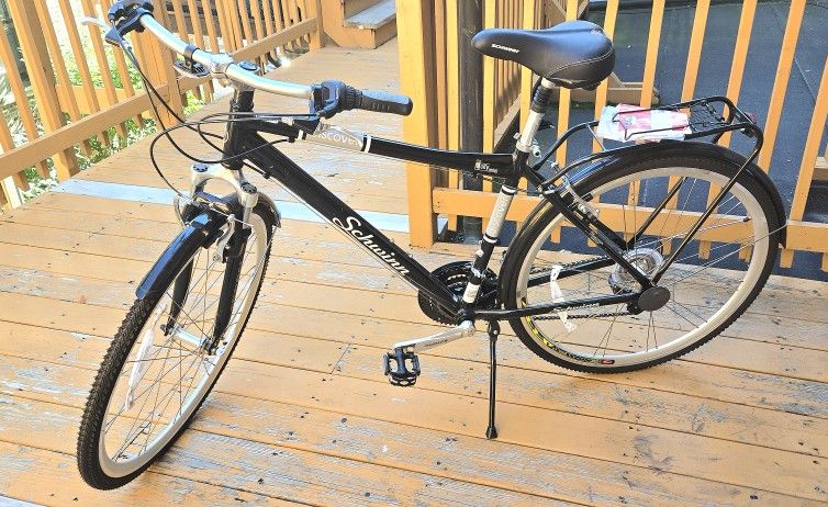 Schwinn 700c Discover Bike Black For Adults