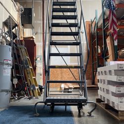 13 Step TriArc Industrial Ladder 