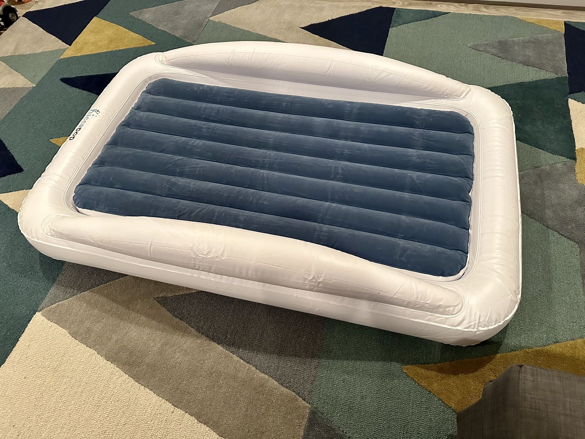 hiccapop Inflatable Toddler Travel Bed with Safety Bumpers
