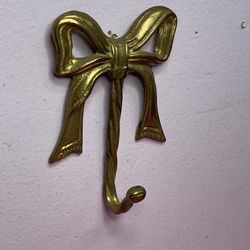 Brass Bow Hook, Vintage, House Of Lloyd for Sale in Holiday, FL - OfferUp