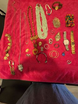 Costume  jewelry