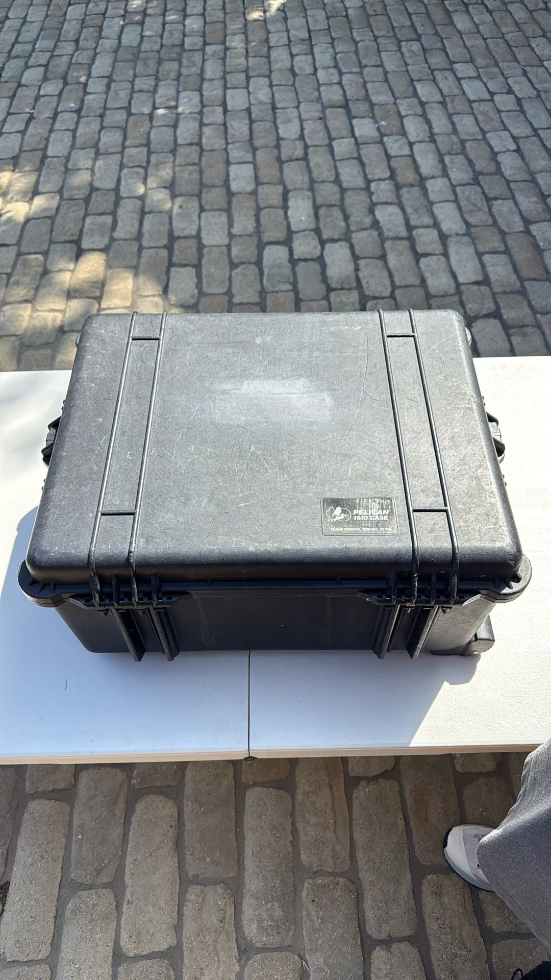 Pelican 1600 Protector Hard Case – Waterproof, Heavy Duty