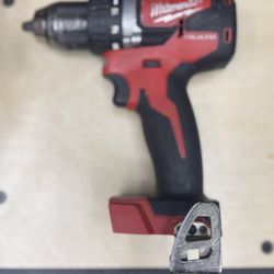 M18 18V Lithium-Ion Brushless Cordless 1/2 in. Compact Drill/Driver