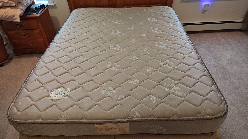 Mattress Queen Page Bedding, Used