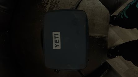 Yetti lunch box