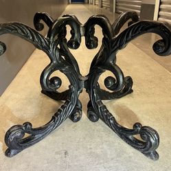 Iron Cast Table Stand