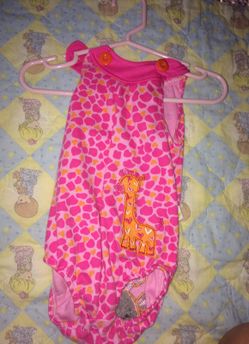 Baby girl pink giraffe 3-6 month outfit