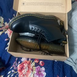 Dr Martin Boots  Size 11 Men Women 12