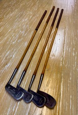 Walter Hagen Deluxe Hickory Iron Set