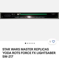 Star Wars Yoda Force FX Lightsaber Collectible