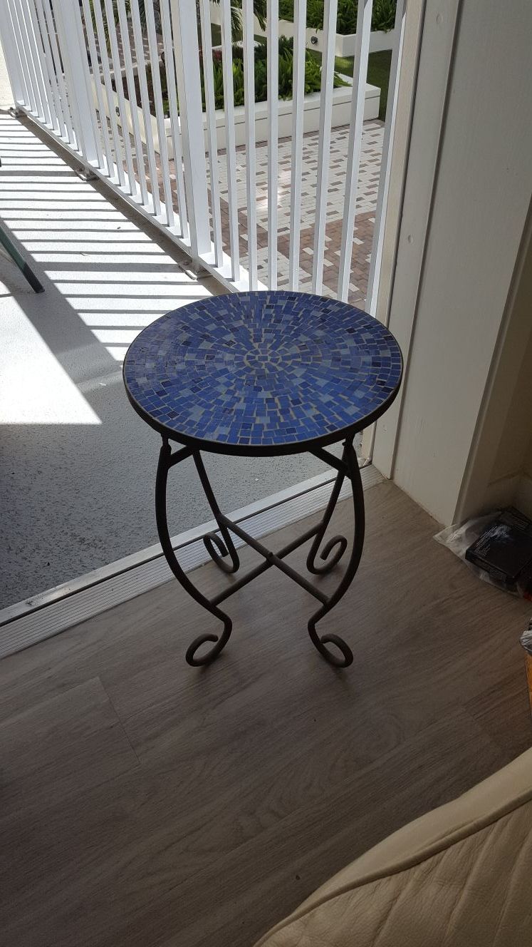 End table / side stand