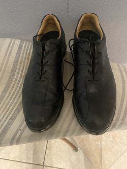Size 11 Men's Black golf Shoe . Brand is addidas