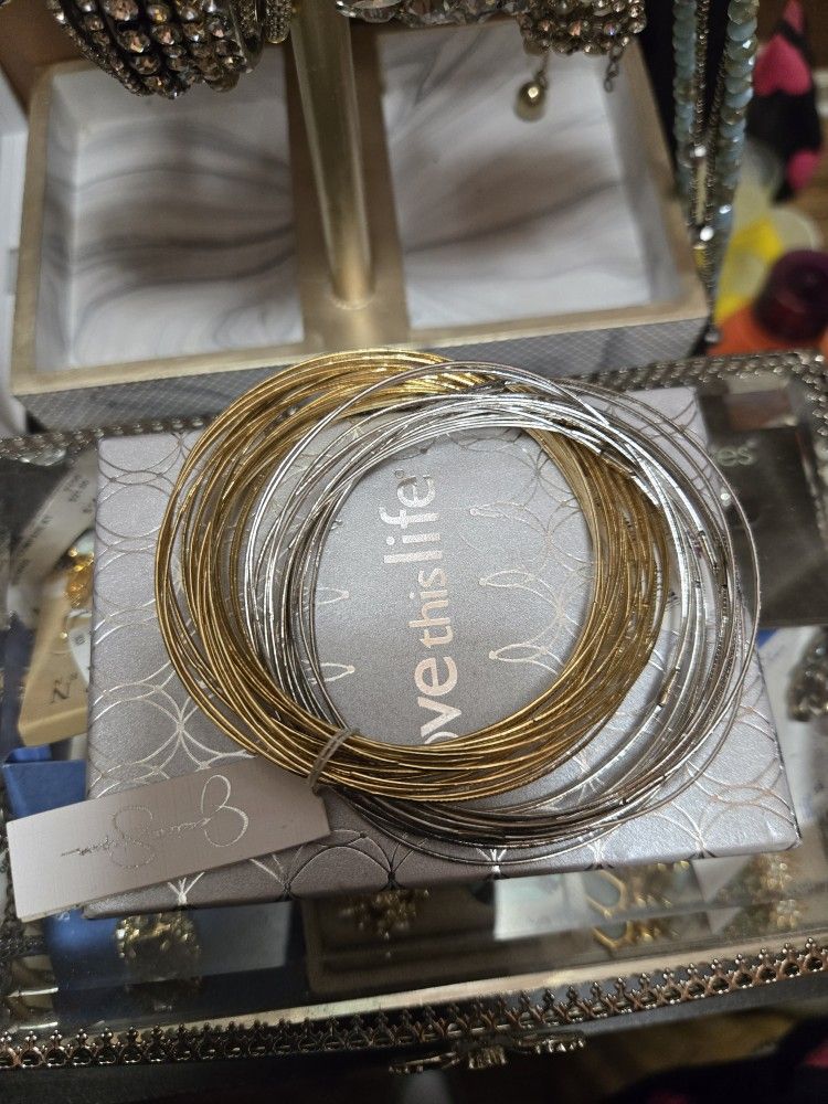 2 Colors Bangles