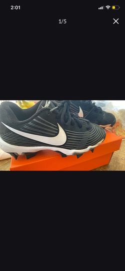 baseball cleats