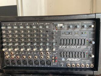 Peavey XR 696F Powered Mixer 1200W (2x600W) with Feedback Ferret