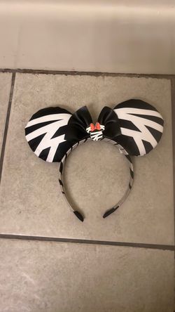 Minnie mouse, mummy wrapped headband Minnie mouse, mummy wrapped headband