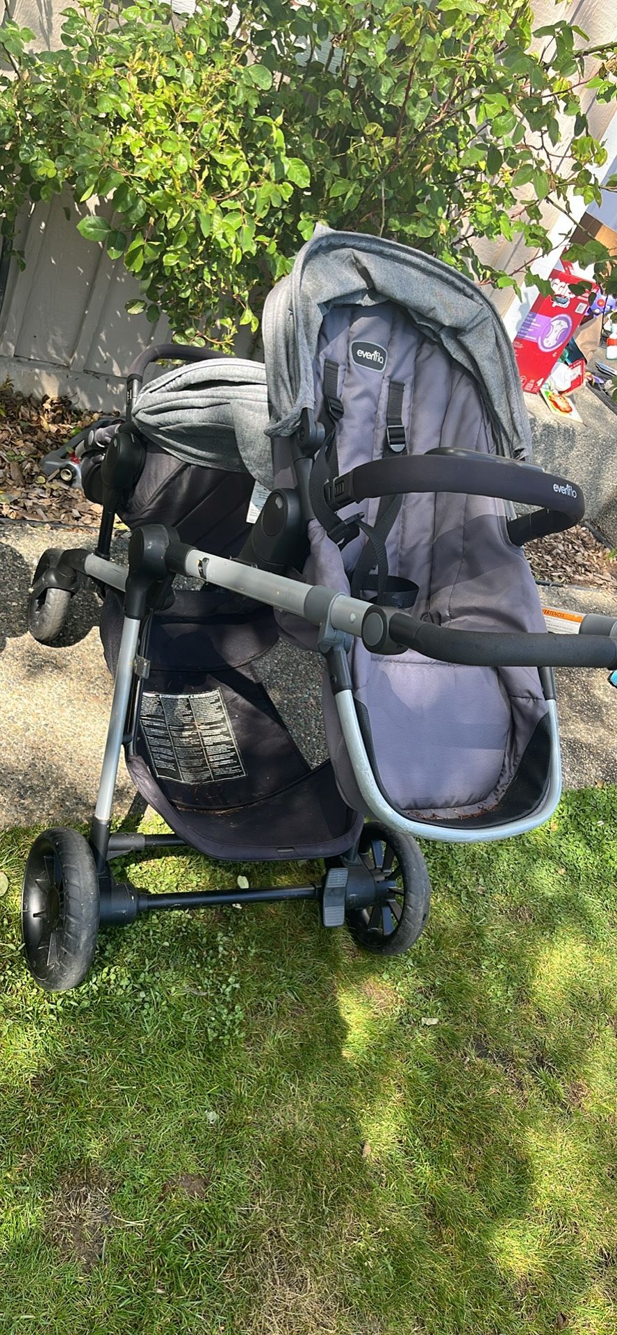 Double stroller and car seat . In good condition. Moving. Must leave as soon as possible.
