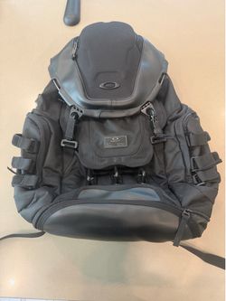 Oakley kitchen sink backpack