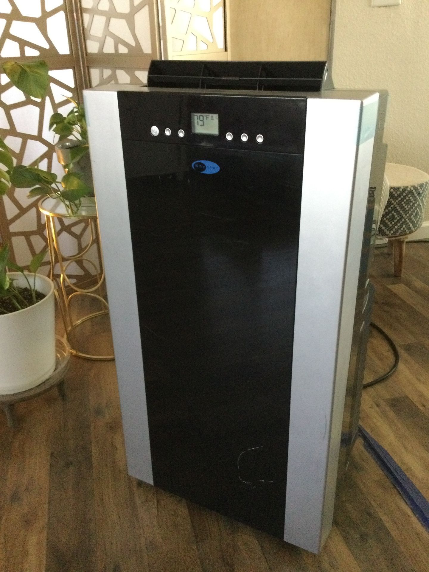 Whynter Portable Air Conditioner 14,000 BTU w/Dual Hose